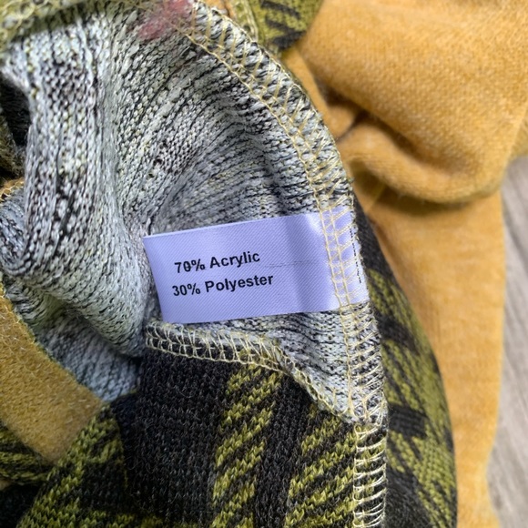 YAK & YETI Tunic Sweater - Picture 6 of 7